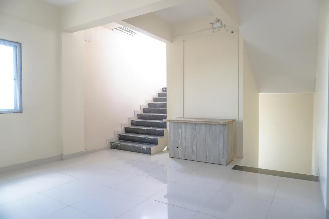 Oyo 81616 Omkar Executive Wagholi Exterior photo