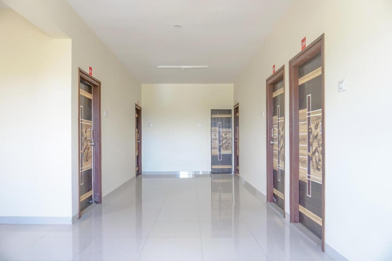 Oyo 81616 Omkar Executive Wagholi Exterior photo