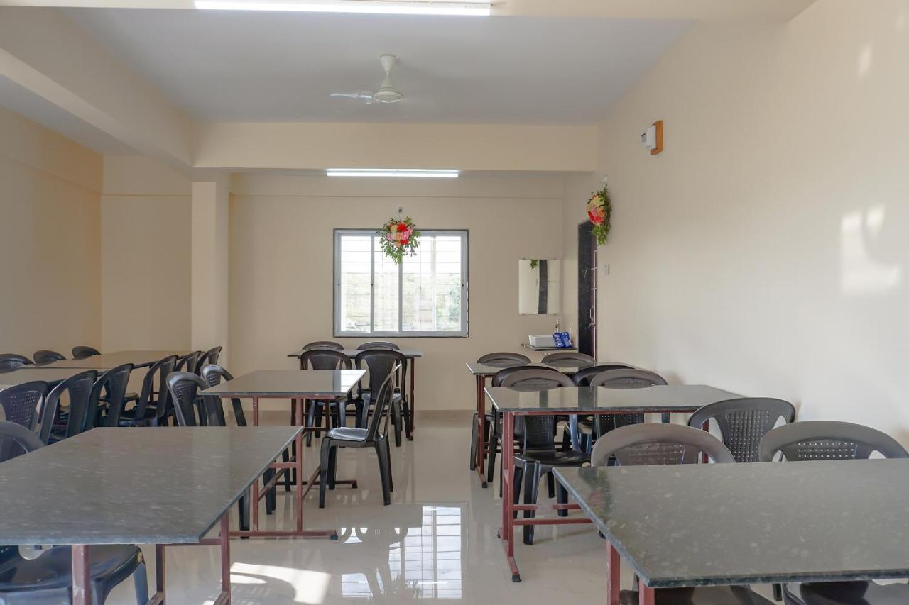 Oyo 81616 Omkar Executive Wagholi Exterior photo